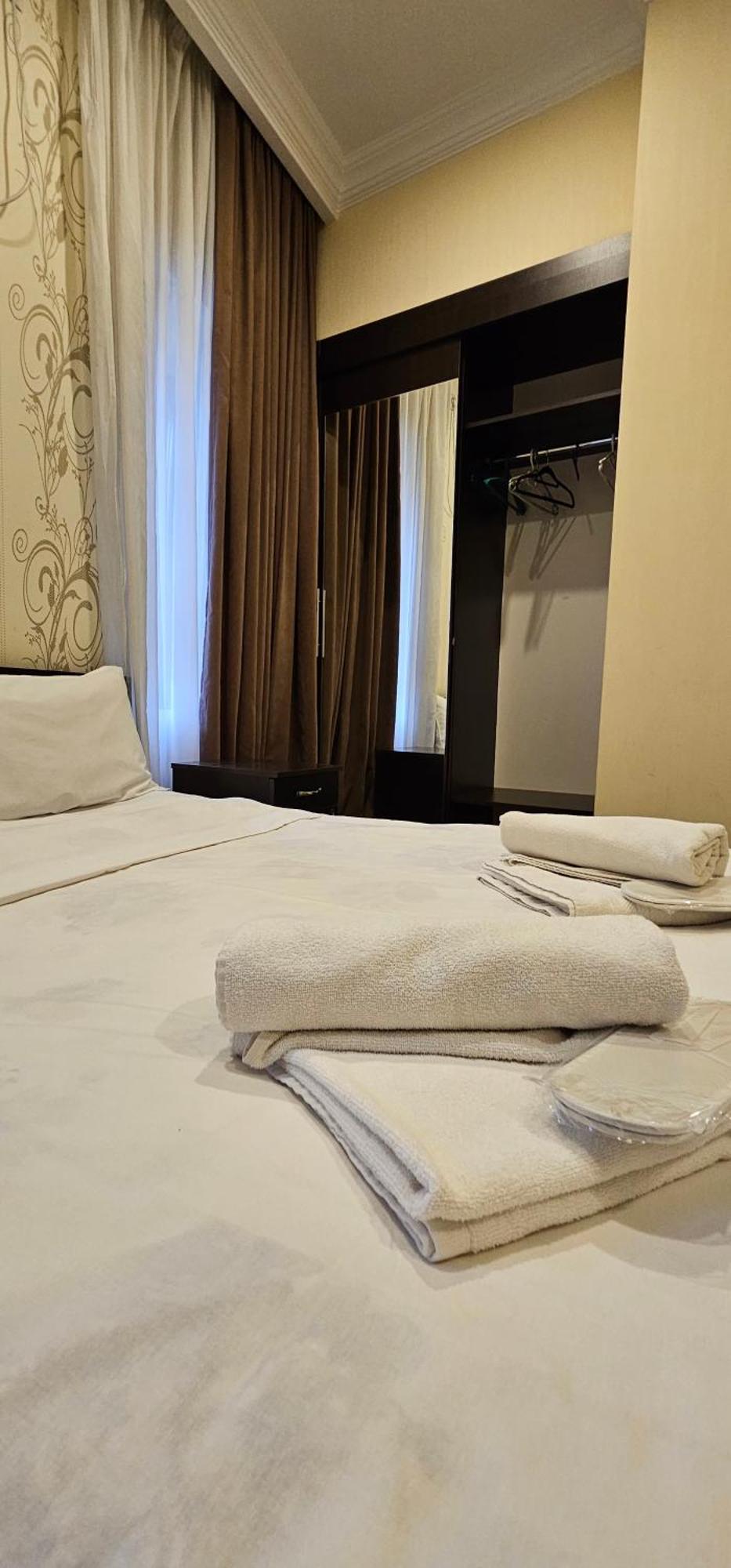 7 Rooms Tiflis Dış mekan fotoğraf